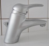 Concept Contura 200 washbasin faucet in chrome-mat